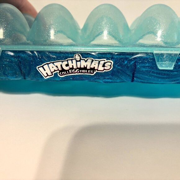 Hatchimals CollEGGtibles Blue Egg Carton - Picture 3 of 5